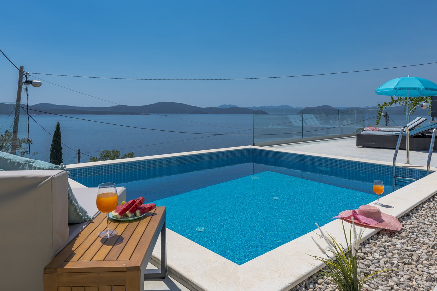 Pool and sea view